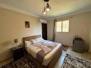 Hur Pyramids Inn - 9