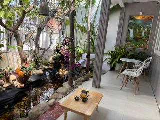 Green Jungle Homestay - Phù Hợp Gia Đình Từ 10 - 15 Người Lớn & 5 Trẻ Em - Bãi Đậu Xe Ô Tô, Sân BBQ - Miễn Phí Sử Dụng Dịch Vụ Hồ Bơi Cách Homestay 3 Phút Đi Bộ - 7 Phút Đi Bộ Đến Biển - 5 Phút Đến Chợ Hải Sản Phú Thuỷ - Phan Thiet - 5