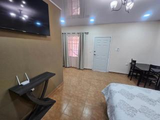 Palmerola Inn - - 1