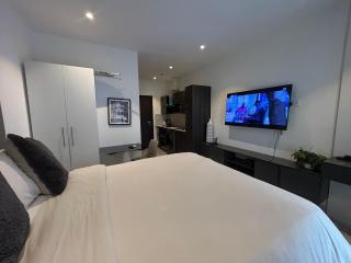 Cosy studio with a view - 8