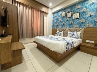Hotelsuncity inn - Vadodara - 0