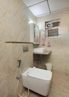 Prutha's Nest Room 1 - opening to vibrant garden - Bangalore - 1