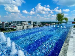 The Astra skyriver最受欢迎无边泳池公寓 - 8