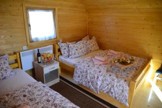 Cozy Berane Stay in Ski Area with On-Site Restaurant - Berane - 4
