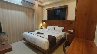 Hotel Ashraya International - Mumbai - 1