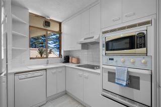 Esplanade Retreat on Melrose - Glenelg - 1