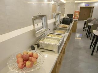 GreenTree Inn Xiaoyi Wanda Plaza - Yaopu - 4
