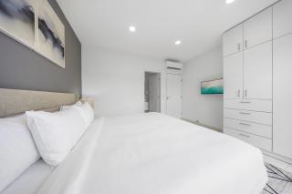 Charming 2 BR Oasis in Oranjestad by Bocobay - 3