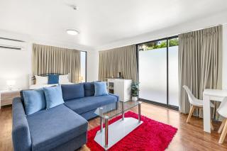 Caloundra Affordable Beachside Studio - 1