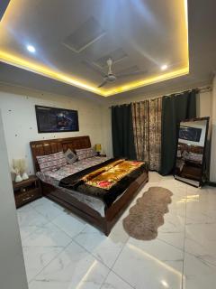 Guest room bahria town Rawalpindi - Rawalpindi - 2