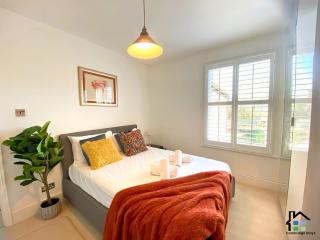 Cambridge Stays 3BR house, easy walk to city center, 2 showers, garden, 2 free parking spaces - Cambridge - 6