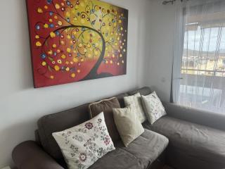Family-Friendly Oasis in Playa Paraiso with Panoramic Terrace & Private Parking in Tenerife - Playa Paraiso - 8