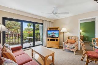 Deluxe Condo With Resort Views - Naples - 0