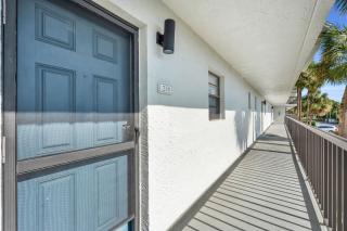 Fantastic Views - A Fully Renovated Deluxe Condo W Private Beach Access - Naples - 4
