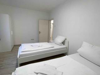 SAD902 Große Monteurwohnung Übergangswohnung - 4