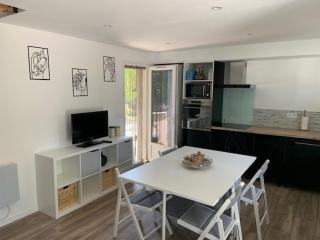 Le petit bastidon gîte à Oppède avec piscine - 8