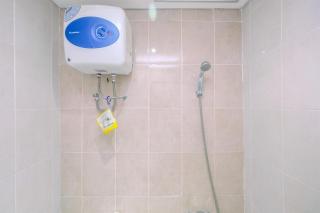 Comfort and Homey 2BR at Nifarro Park Apartment By Travelio - 5