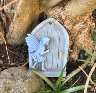 fAiRy DeLL Guesthouse, with cozy lockable rooms, tv, tea tray with choccies, free wifi and parking, 24hr check in, COA, all are welcome - Bradford - 3