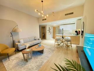 Two-Bedroom Apartment with Prime Metro Access - Dubai - 0
