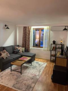 Cozy Heritage Home in Prishtinas Historic Zone - Pristina - 7