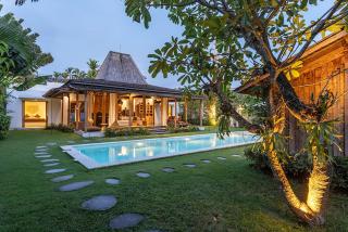 Villa Jati by Optimum Bali Villas - Kerobokan - 0