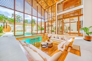 Villa Orlando - Brand New 9BR Jacuzzi Cinema - Seminyak - 8