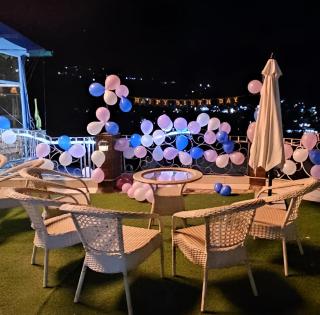 The Bunkk Inn Hotel & Restaurant - Mussoorie International - 4