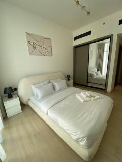 Fully Furnished 1 Bedroom Apartment - 2