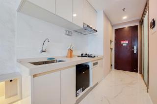 Great Choice and Comfy Studio Sky House BSD Apartment By Travelio - 2