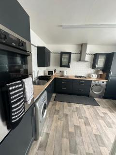 Donard Court Retreat - Bangor - 8