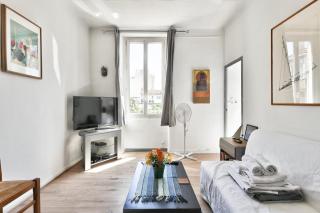 Stunning 1BR Flat near Vieux Port - 2