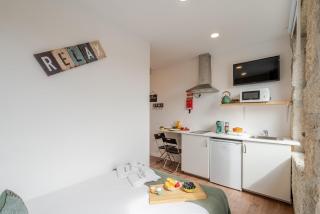 HostWise - Stylish Sunny Flats - Porto - 5