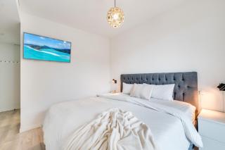 Elegant 2 BDRM Minimalist Apt w Pool & BBQ - Marbella - 6