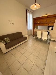 VENICE APARTMENt - - 1
