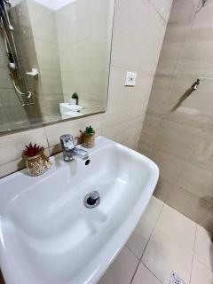 Unistay SHORE Residence amazing pool view - Manila - 7