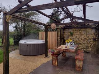The Cow Byre - Dursley - 5