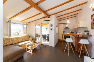 ApartmentHouse Ivana - Betina - 6