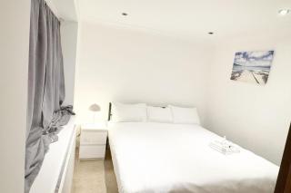 3-Bed Apt-15 Mins to Heathrow-Pet-Friendly-Parking - Northolt - 9