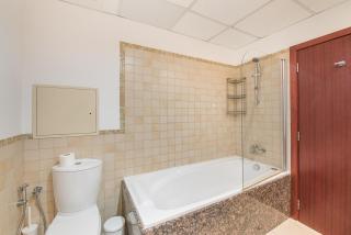 StayShort - Chic 2BR Retreat with Stunning Views in JBR - 8