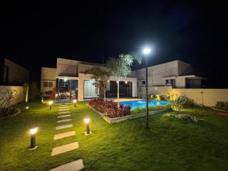 Alish Villa - Relax in 2BHK Luxe Villa with Private Pool - Hosūr - 0
