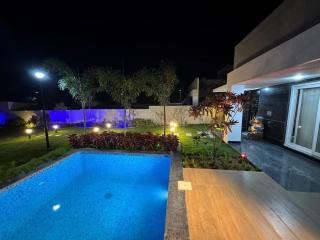 Alish Villa - Relax in 2BHK Luxe Villa with Private Pool - Hosūr - 9