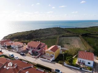 Casa Ki-Sé Baixo - Stylish Oceanview Stay - Garden - AC - São Pedro da Cadeira - 4