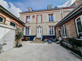 Villa - centre d'Epernay - 6 Chambres - Terrasse - 0