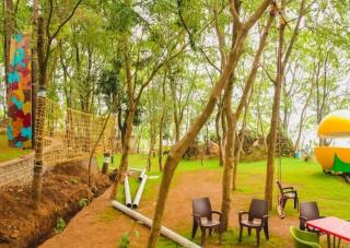 Jusgar Resort and Hote - Dogadda - 2