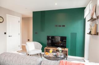 2 Bed Flats near Station & City Centre - Sleeps 6 - Leeds - 2