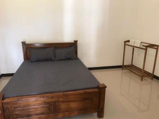 Royal Hotel - Mihintale - 4