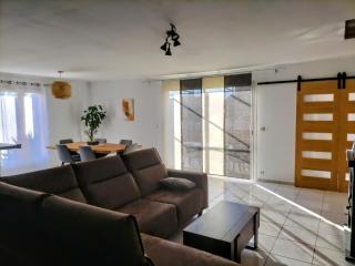 Maison 100m2 plain pied 3 chambres piscine 2 places Parking - Gigean - 6