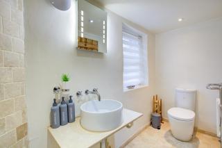 Charming 4-Bed Countryside Retreat with Parking - Batheaston - 4