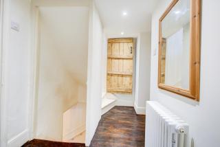 Charming 4-Bed Countryside Retreat with Parking - Batheaston - 2