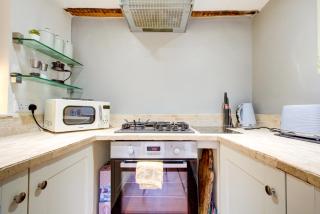 Charming 4-Bed Countryside Retreat with Parking - Batheaston - 1